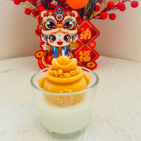 Gold Pot - Capture radiant fortune and generous, living prosperity